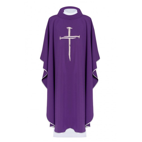 Gesticktes Messgewand violett mit einem Kreuz
