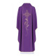 Gesticktes Messgewand Kreuz mit IHS-Symbol - lila (H14)