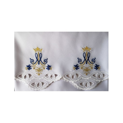 Bestickte Marianische Tischdecke (87)