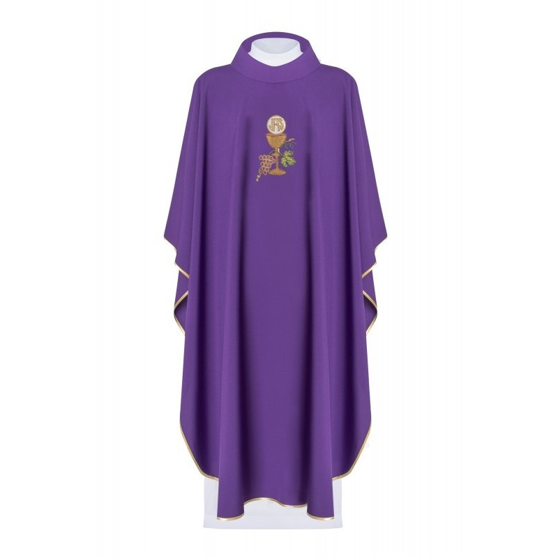 Messgewand bestickt mit Kelch, IHS und Trauben - violett (H49).
