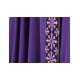 Messgewand mit gesticktem Gürtel und Kragen. Kreuzmotiv - violett (H88)