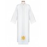 Priesteralbe mit gesticktem Goldkreuz