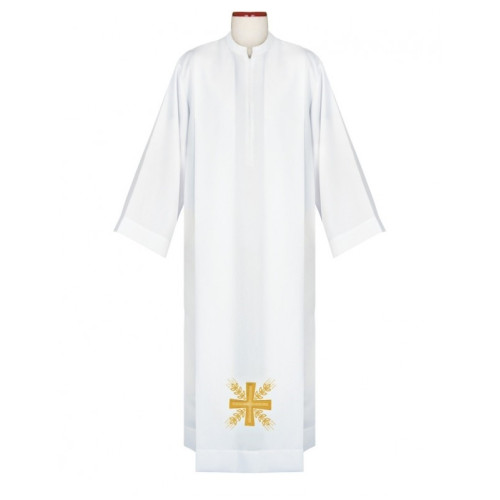 Priesteralbe mit gesticktem Goldkreuz