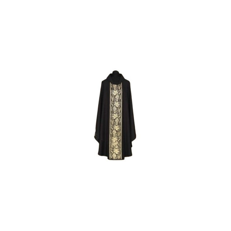 Schwarzes besticktes Messgewand (32A)
